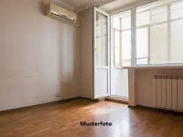 5-Zimmer-Wohnung mit Pkw-Stellplatz