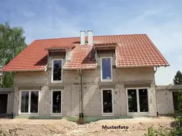 +++ Einfamilienhaus mit Parkplätzen +++