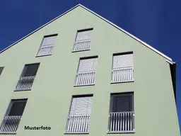Mehrfamilienhaus mit Terrasse und Garage