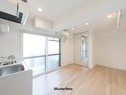 4-Zimmer-Wohnung mit Loggien und Garage