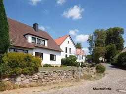 Einfamilienhaus mit integrierter Garage
