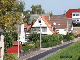 Einfamilienhaus mit Terrasse und Doppelgarage