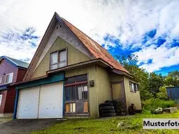 Wohnhaus mit Garten