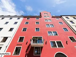 Investieren Sie in Platz: Mehrfamilienhaus mit zusätzlicher Gerätehütte