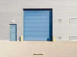 Modernes Büro- und Verwaltungsgebäude mit großzügiger Logistik- und Lagerhalle