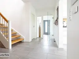 Exklusive Maisonette mit viel Platz, Gartenanteil und zwei Außenbereichen