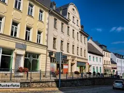 Modernes Einfamilienhaus mit ca. 270 m² Wohnfläche und Nebengebäuden