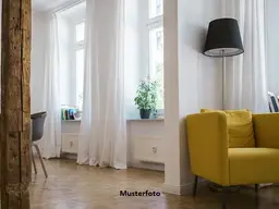 Luxuriöse 4-Zimmer-Wohnung im 2. OG mit Balkon &amp; TG-Stellplatz