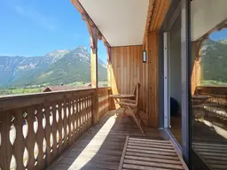 Lichtdurchflutete Wohnung mit traumhaftem Dachsteinblick und großen Balkonen