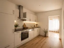 Helle Wohnung mit Westbalkon und Lift im Zentrum, touristische Vermietung möglich