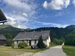 BAURECHT - LANDHAUS IN GRÜNRUHELAGE