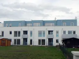 Westseitige Wohnung mit Loggia