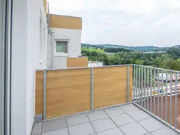 ERSTBEZUG: moderne Wohnung mit großem Balkon 