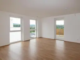 ERSTBEZUG: Grünruhelage * große Freifläche * Garagenabstellplatz 