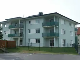 BETREUBARES WOHNEN: Gartenwohnung mit Terrasse