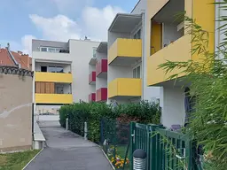 Schöne, hofseitig gelegene Balkonwohnung