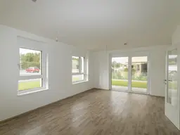 ERSTBEZUG: Erdgeschoßwohnung mit großzügigem Garten