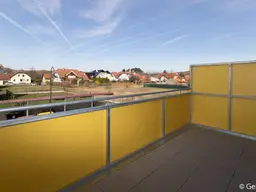 JUNGES WOHNEN: Helle Starterwohnung mit Ausblick