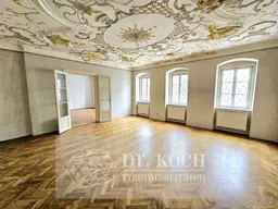 Charmante Altbauwohnung in der Beletage eines barocken Stilhauses in Stockerau!