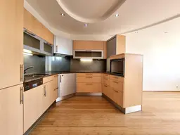 Maisonette mit Loggia in Bestlage zwischen Bahnhof, Klinikum &amp; FH – 3 Zimmer auf 3 Ebenen