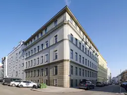 Stilvolle Dachgeschoss-Maisonnette mit TerrasseUnbefristet vermietet - Rendite 3,85 %