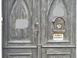 SANIERUNGSBEDÜRFTIGES STADTHAUS MIT NEBENGEBÄUDEN UND INNENHOF - LITSCHAU AM HERRENSEE - WALDVIERTEL