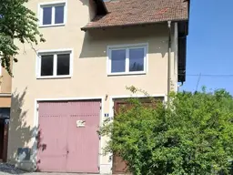 Stockhaus mit Groß-Garage - viele Nutzungsmöglichkeiten!