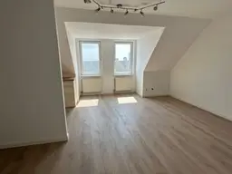 Badenerstraße - herrliche 2 Zimmerwohnung mit Autoabstellplatz!