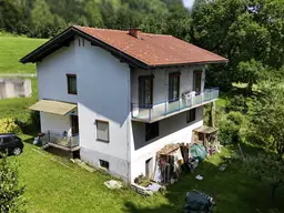 Ländliche Ruhe trifft Gestaltungsfreiheit – Haus mit großem Garten bei Ferndorf