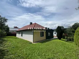SONNIGER BAUGRUND mit BUNGALOW IN BESTLAGE