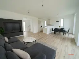 Familienfreundliches Reihenhaus mit Garten, moderner Ausstattung und Weitblick