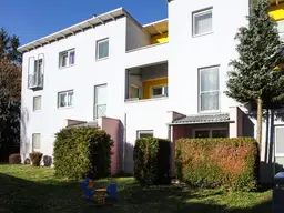 Familiengerechte Wohnung mit Terrasse, Einbauküche und Carport Abstellplatz