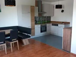 Stilvoll und geräumig: Ihre neue 90 m² Wohlfühloase!