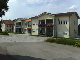 Geräumige Geschäftsfläche/Arztpraxis zu vermieten