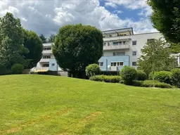 Familiengerechte Wohnung mit großer Terrasse und Tiefgaragenabstellplatz