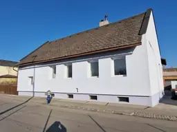 15300 Neu saniertes Haus - wenige Autominuten vom Zentrum entfernt!