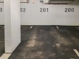 PROVISIONSFREI VOM EIGENTÜMER! HELER PARK! TIEFGARAGENPLATZ!