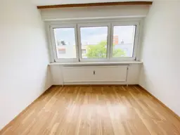 PROVISIONSFREI VOM EIGENTÜMER! HELLE UND RUHIGE 3-ZIMMER-WOHNUNG MIT OPTIMALEM GRUNDRISS!