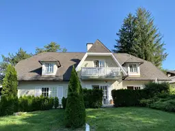 Landhausvilla mit Pool + Doppelgarage zu verkaufen!