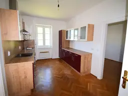 Elegante 3-Zimmer-Wohnung im ersten Stock in Neunkirchen – Charmantes Wohnen in bester Lage!