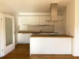 Große Dachgeschosswohnung inkl. Einbauküche und Loggia - Top B13