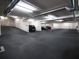 Zentrale Plätze für Motorräder in der Rötzergasse 43 (Hernalser Hauptstraße)