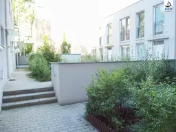 Bürowidmung: Tolle 3-Raum-Maisonette mit Terrasse und Garten