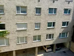 Helle, kleine Wohnung in guter zentraler und ruhiger Lage!