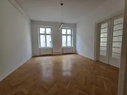 Büro im Altbau mit Terrasse - Erstbezug nach Sanierung