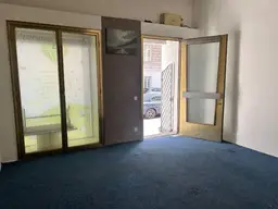 Kleines Lokal, ideal für Büro bei der Rossauerbrücke.