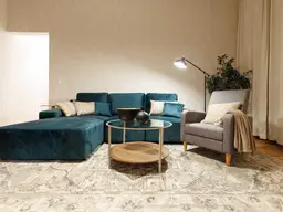 Möblierte 3-Zimmer Altbauwohnung mit Balkon