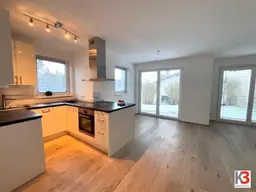 K3 -Top ausgestattete, schöne Doppelhaushälfte mit herrlicher Terrasse und Pool! Ein Carport- und zwei Freistellplätze inklusive!
