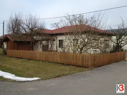 !!! Kleiner ruhig gelegener Bungalow mit Baugrund in der Nähe von Braunau !!!