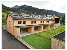 Bregenzerwald - Au, Vollholz Reihenhaus mit Garten, Terrasse und Schuppen, kurzfristig beziehbar